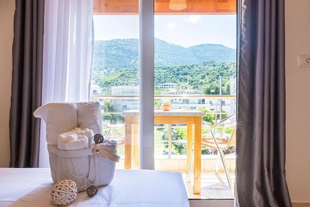 Potam'Sea Bliss 35- Beach Front, Sun Beds & Parking Himare